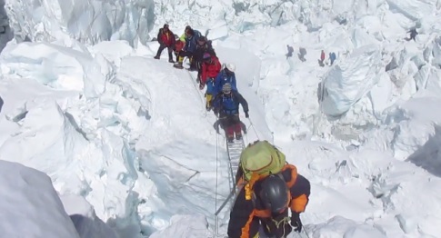 Pro agentury znamená čas a množství lidí peníze