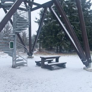 Okolí pod rozhlednou