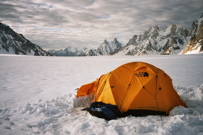 Trek ke Sněžnému jezeru po ledovcích Biafo a Hispar s možností výstupu na Workman Peak