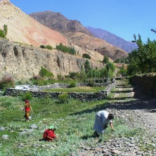 Trek napříč přes Turkestánský hřbet – přes sedlo Rarz