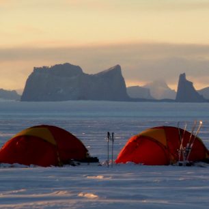 Dva stany v Antarktidě
