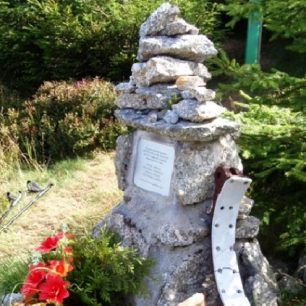 Pomníček na Smědavské hoře