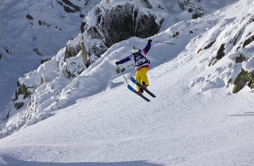 Kdo neskáče, není lyžař!