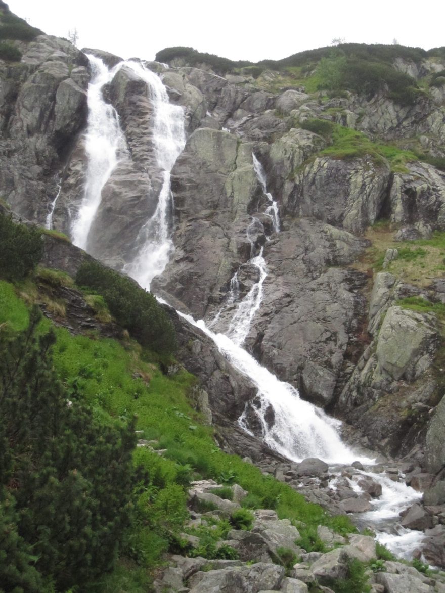 Vodopád v Dolinie Pięciu Stawów Polskich