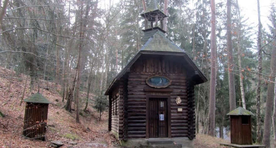 Pohled na kostel sv. Barbory v Šipíně