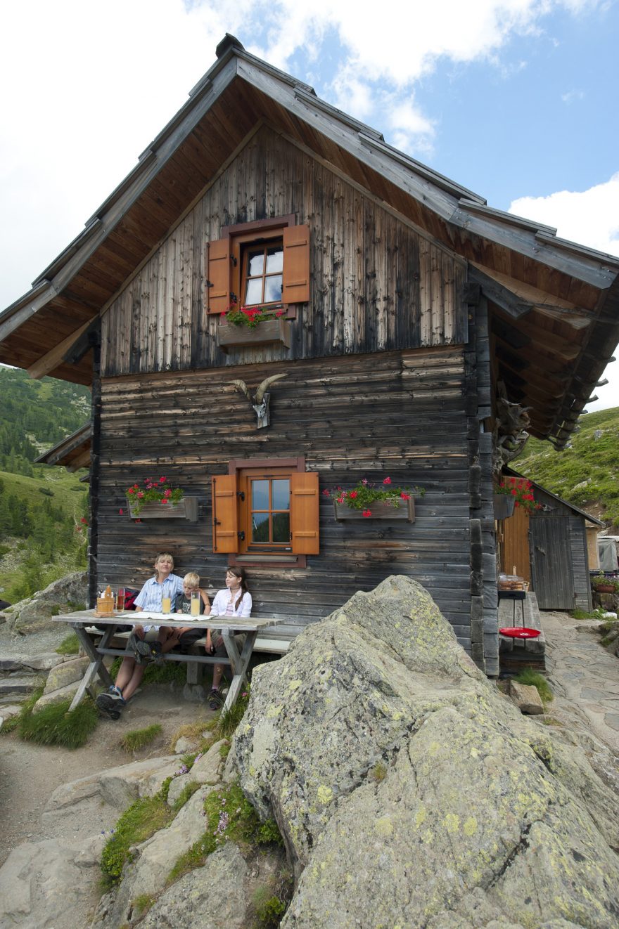 Horské chaty nabízí pohoštění i ubytování, foto Franz Gerdl