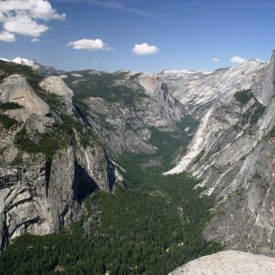 Žulové údolí Yosemite, USA