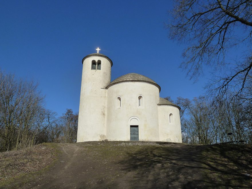 Rotunda sv. Jiří a sv. Vojtěcha na Řípu