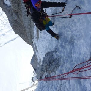 Vrstvička ledu dává možnost průstupu