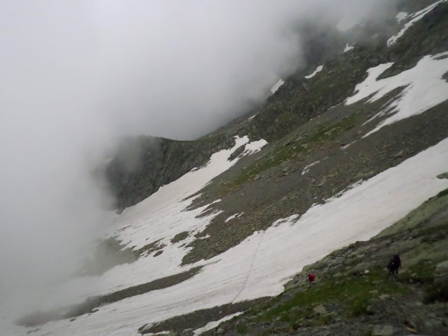 Sestup z Negoiu. Fagaraš, Rumunsko