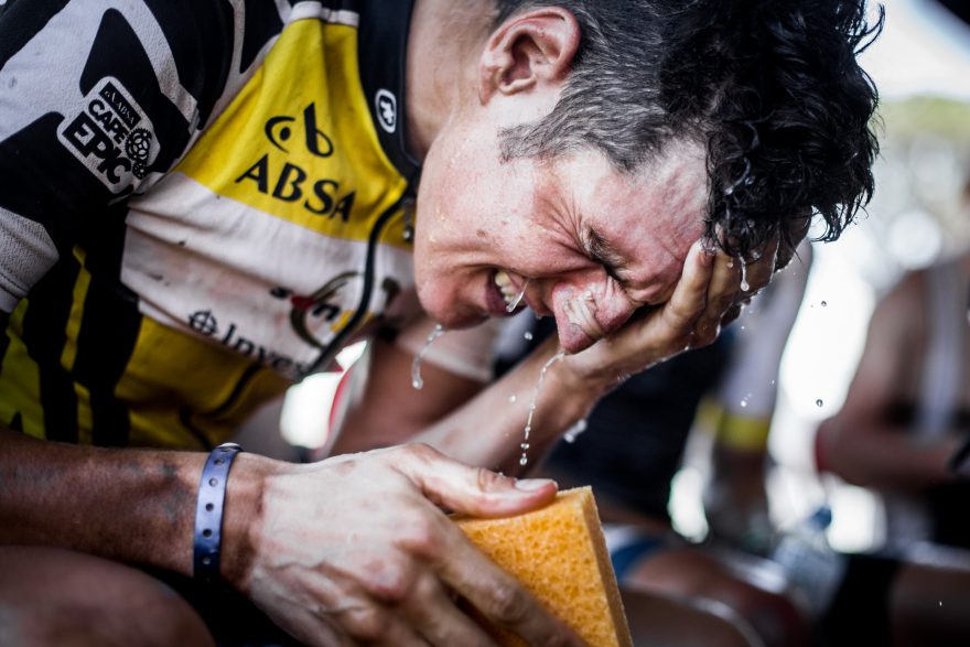 Všechny etapy závodu Cape Epic dají závodníkům pořádně zabrat. I Jardovi...