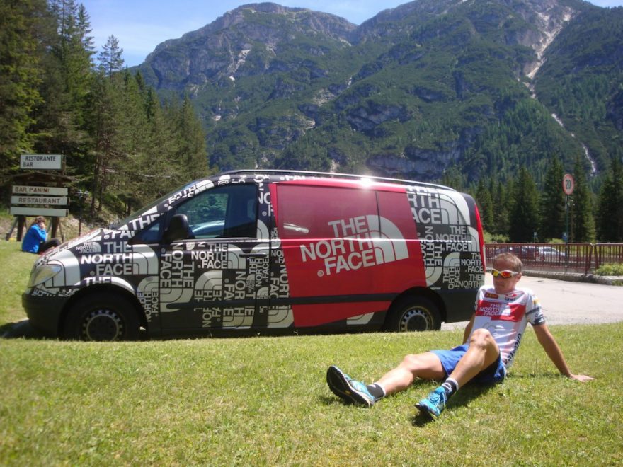 Auto The North Face na závodě sponzorovaném The North Face velmi usnadnilo parkování