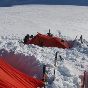 Expediční příprava na Mt. Blancu - nocleh kousek pod vrcholem