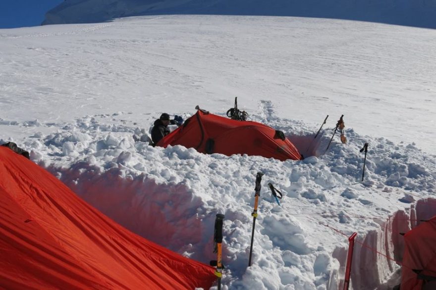 Expediční příprava na Mt. Blancu - nocleh kousek pod vrcholem