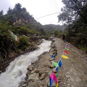 Stoupání podél řeky