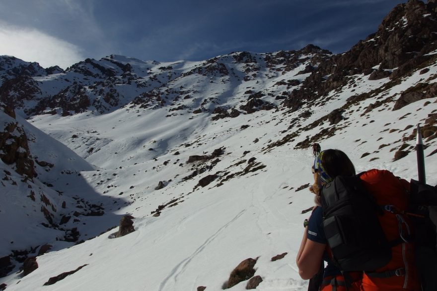 Stoupání až do čtyř tisíc, Jebel Toubkal, Maroko.
