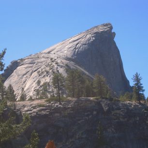 Half Dome v celé své kráse, Yosemity, USA.