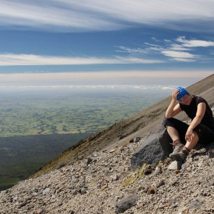 Odpočívat šlo pouze zaklíněný za kamenem