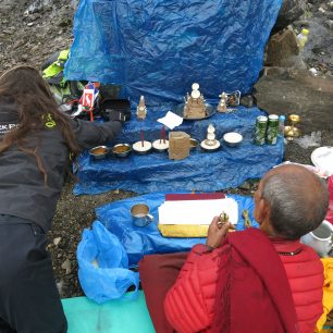 Modlitba pod horskými velikány.