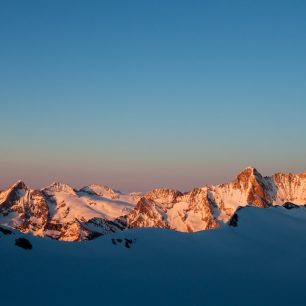 Divoký hřeben Schreckhornu