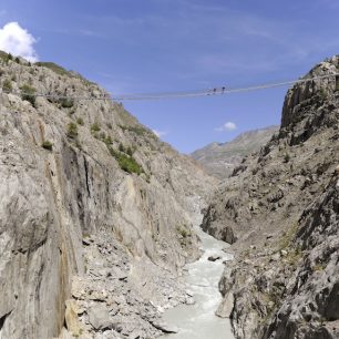 Visutý most u Aletschkého ledovce