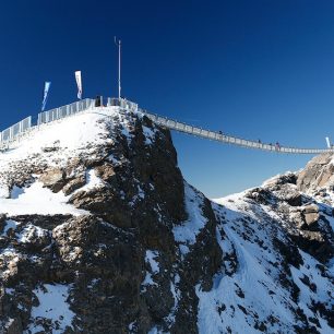 Peak Walk v areálu Glacier3000, Reuters