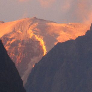 La Paloma při západu slunce.