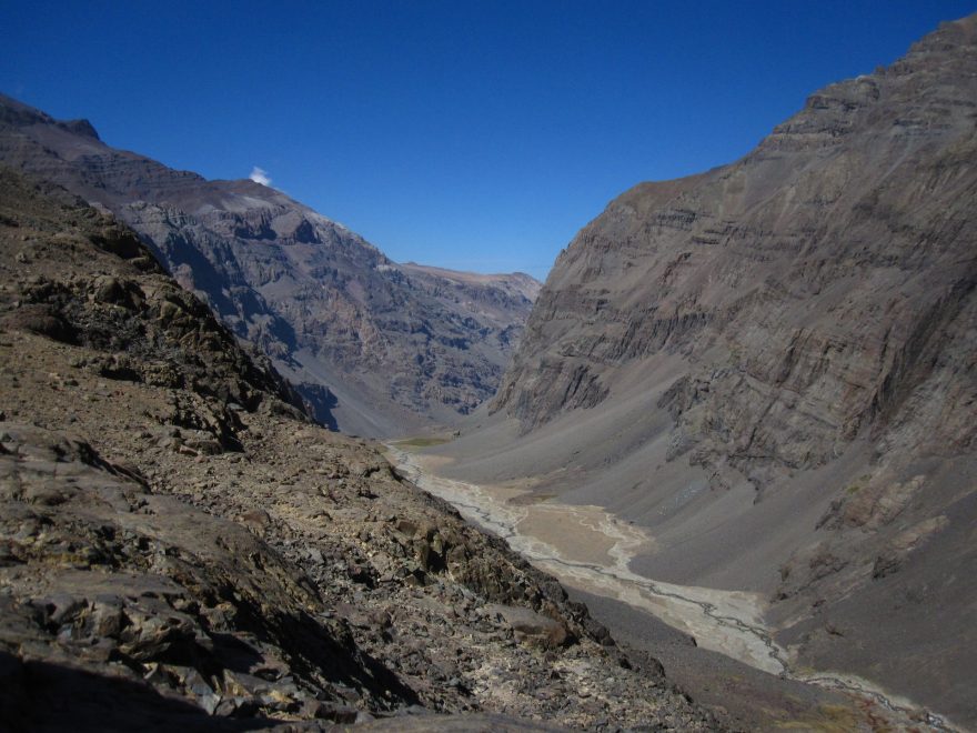 Pohled zpět do údolí Yerba Loca.