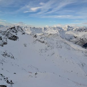 Výhledy z horní stanice lanovky na Gemsstock jsou impozantní.
