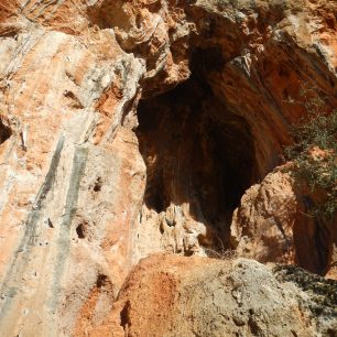 Jeskyně Magara je jedním z mist kde se da lézt i za deště
