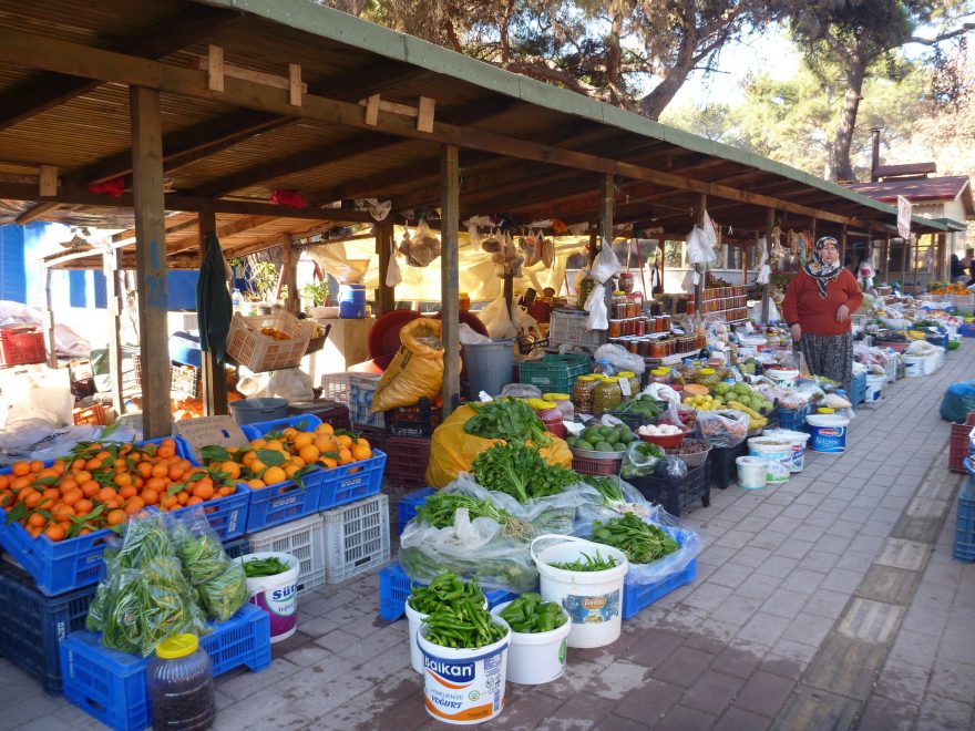 Víkendový trh v Cakirlaru