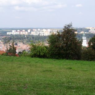 Výhled od kaple na Třebíč