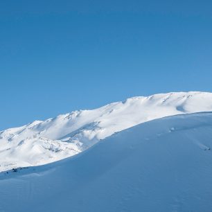 Člověk je proti horám malé tmavé cosi