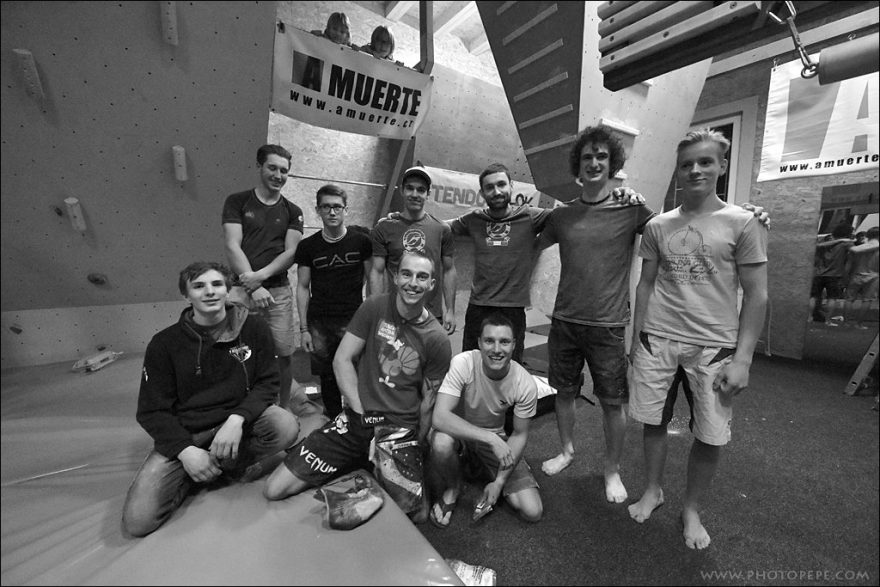 Všichni účastníci desetiboje s překvapivým vítězem Kubou Konečným (vpravo nahoře), foto: Petr Piechowicz