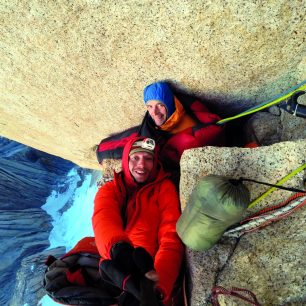 Ján Smoleň a Michal Sabovčík bivakují na osmém štandě v cestě Asado