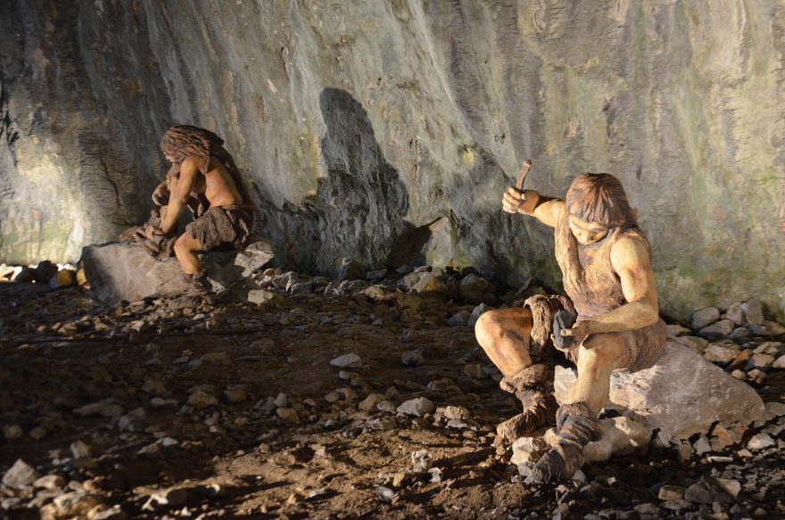 Expozice jeskynních lidí, Sloupsko-šošůvské jeskyně