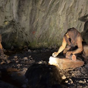 Expozice jeskyně a lidé představuje život člověka neandrtálského, Sloupsko-Šošůvské jeskyně