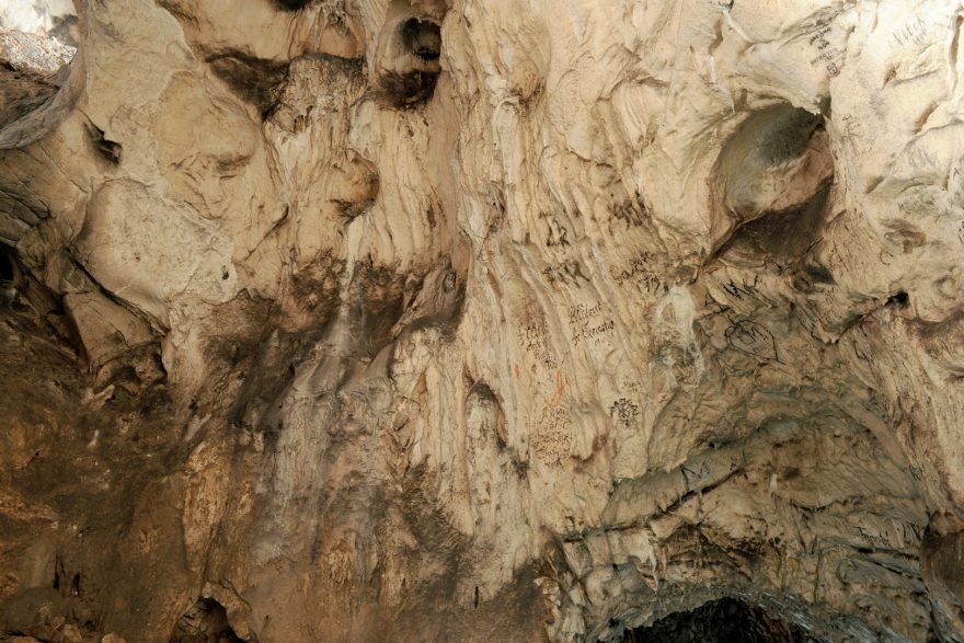 U Nagelova podpisu, Sloupsko-Šošůvské jeskyně