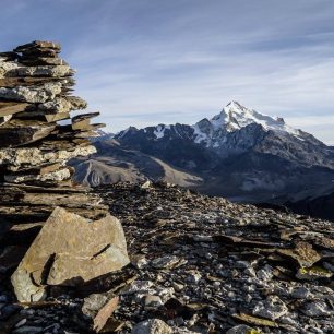 Pohled na horu Illimani z Chacaltay, Bolívie