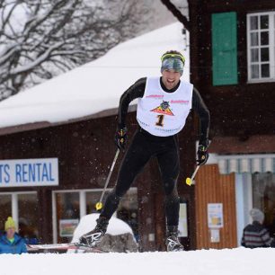 Závod doprovází i běžecké lyžování, Műrren, Švýcarsko