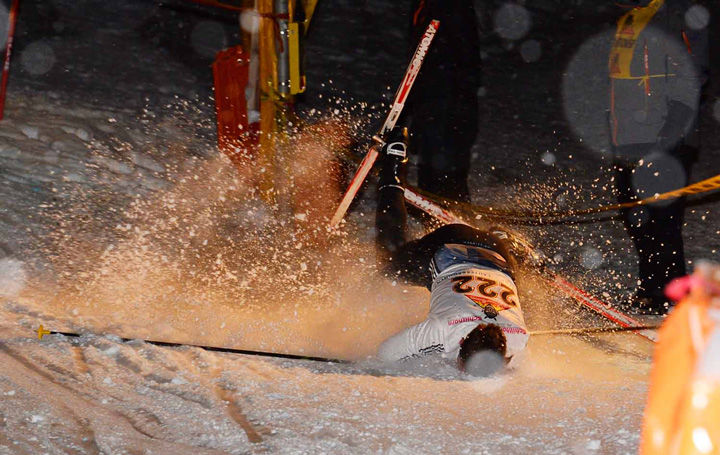 Závod doprovází i běžecké lyžování, Műrren, Švýcarsko