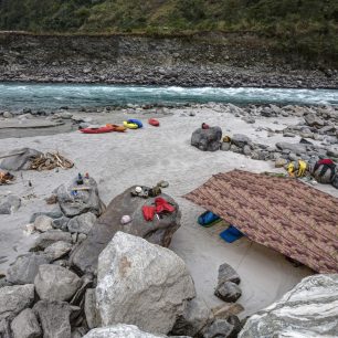 Tento kus světa skrývá jednu z nejvodnatějších peřejnatých řek Asie