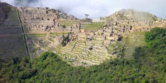 Výstup na Putucusí, hory s výhledem na Machu Picchu