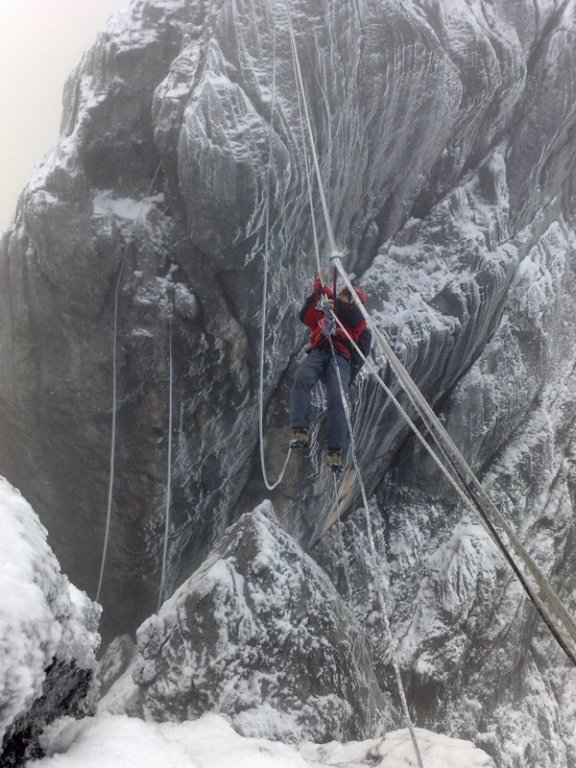 Traverz na vrchol Carstensz Pyramid, Nová Guinea