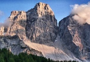 Výstup na velkolepého samotáře Dolomit - Monte Pelmo