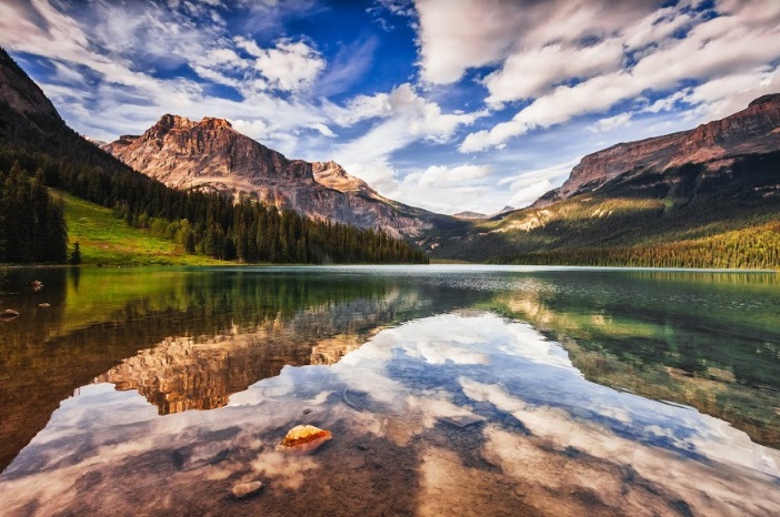 Koupání v horských jezerech je pro mnohé větším požitkem než to u moře (ilustrační foto)