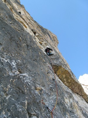 Ve stěně, cesta Comici - Dimai