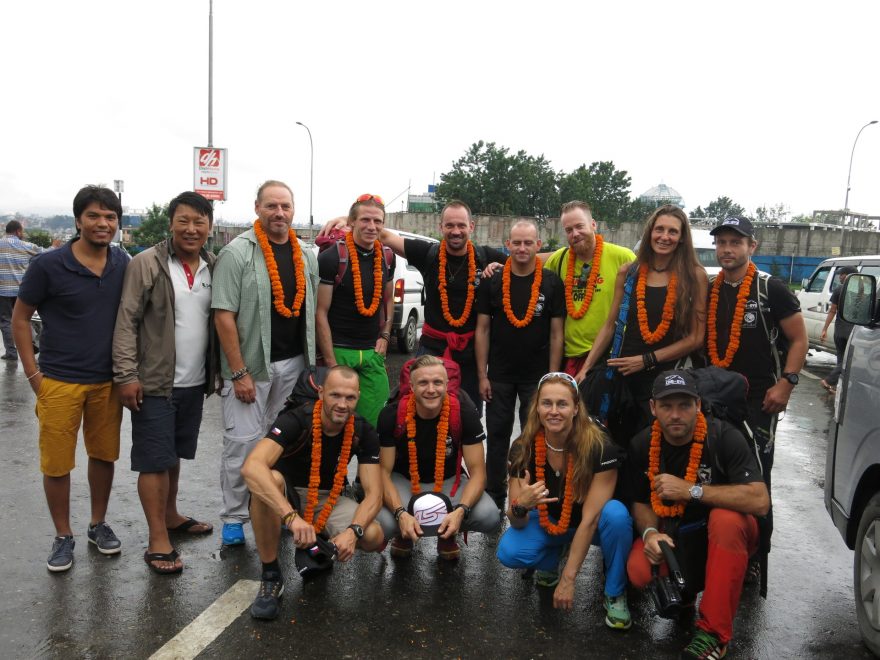 Všichni členové expedice po příletu do Kathmandu v Nepálu.