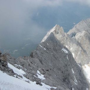 Horní ferrata Hollental na Zugspitze, bavorské Alpy.