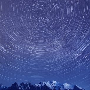 Hvězdné nebe nad Mont Blancem